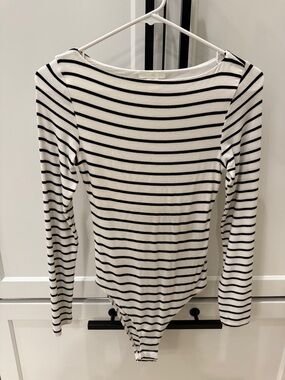 H&M White & Black Striped Long-Sleeve Boatneck Bodysuit
